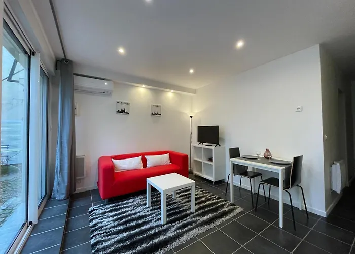 Confort & Style - Parking - Proche Gare 아파트